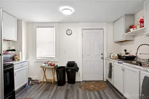 1042 Shakespeare Ave, Dayton, OH 45402 - Photo 16