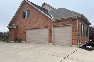 630 Brookmere Ave, Tipp City, OH 45371 - Photo 2