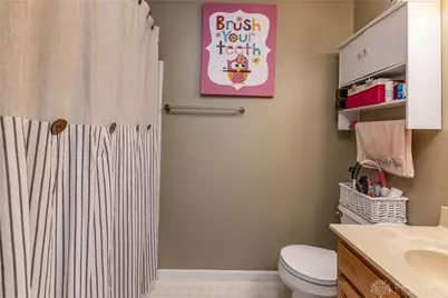 320 Sagebrush Drive, Englewood, OH 45315 - Photo 24