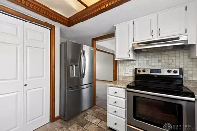 1102 Lord Fitzwalter Drive, Miamisburg, OH 45342 - Photo 18