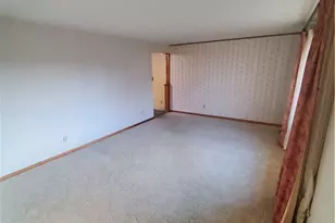 6238 Carriage Dr, Dayton, OH 45415 - Photo 6
