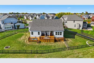 3318 Heatherstone Drive, Troy, OH 45373 - Photo 4