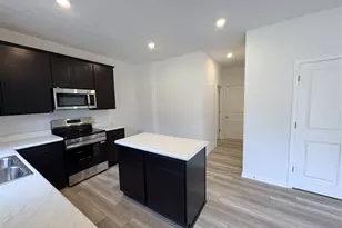 301 Autumn Ct, Englewood, OH 45322 - Photo 6