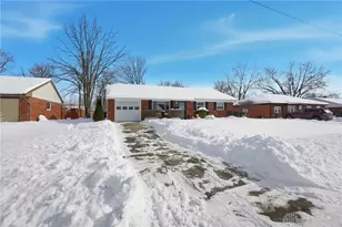 330 Stubbs Dr, Dayton, OH 45426 - Photo 2