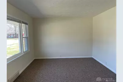 572 Van Tress Drive, Fairborn, OH 45324 - Photo 4