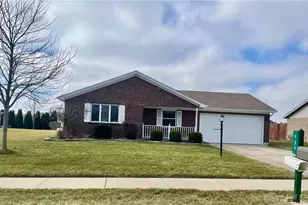 939 Calmer Ernst Blvd, Brookville, OH 45309 - Photo 2