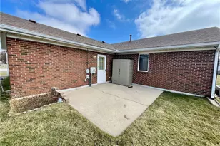 939 Calmer Ernst Blvd, Brookville, OH 45309 - Photo 6