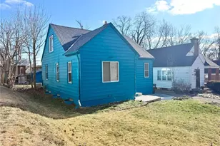 112 Valleyview Dr, Dayton, OH 45405 - Photo 2