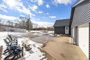 366 N Hampton Rd, Springfield, OH 45504 - Photo 8