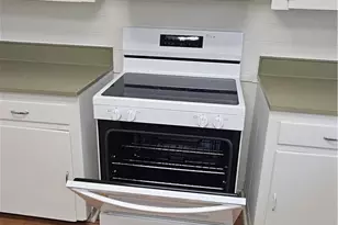 439 W Fairview Ave, Dayton, OH 45405 - Photo 10