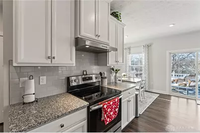 899 Cedar Grove Drive, Tipp City, OH 45371 - Photo 8