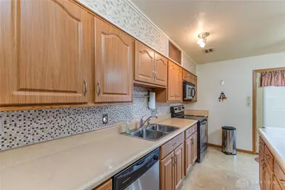 208 Shaw Road, Englewood, OH 45322 - Photo 6