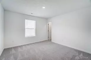 2847 Greenridge Cir, Beavercreek, OH 45431 - Photo 34