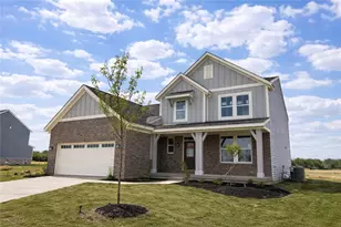 6525 River Birch St, Tipp City, OH 45371 - Photo 2