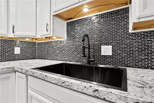 1334 Skylark Dr, Troy, OH 45373 - Photo 8