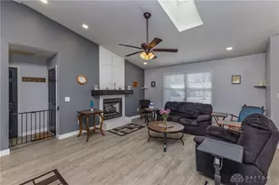 5071 Seville Dr, Englewood, OH 45322 - Photo 2