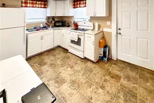 724 E Main St, Greenville, OH 45331 - Photo 4