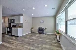 135 E Garland Ave, Fairborn, OH 45324 - Photo 6