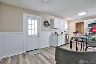 135 E Garland Ave, Fairborn, OH 45324 - Photo 10