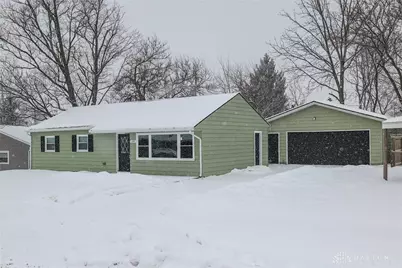 135 E Garland Avenue, Fairborn, OH 45324 - Photo 1