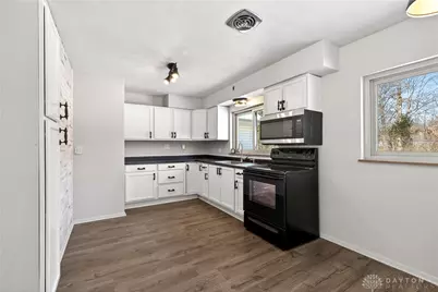 4477 E Centerville Road, Sugarcreek Twp, OH 45370 - Photo 14