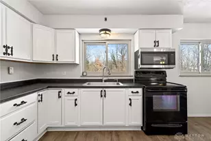 4477 E Centerville Rd, Sugarcreek Twp, OH 45370 - Photo 16