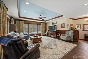 2064 Echoing Oaks Cir, Dayton, OH 45414 - Photo 6