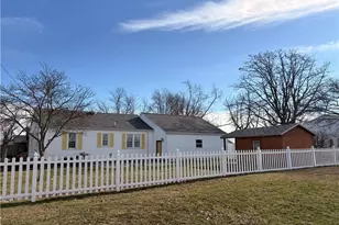 204 Fairview Ave, New Madison, OH 45346 - Photo 4