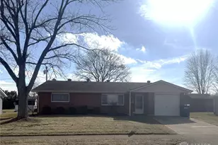 143 Antwerp Ave, Brookville, OH 45309 - Photo 1