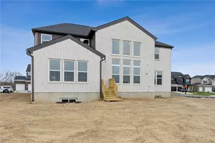 689 Bottega Dr, Washington Twp, OH 45458 - Photo 4