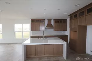 689 Bottega Dr, Washington Twp, OH 45458 - Photo 6