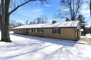 810 E Whipp Rd, Dayton, OH 45459 - Photo 2