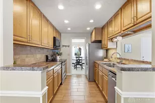 810 E Whipp Rd, Dayton, OH 45459 - Photo 12