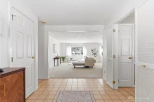 810 E Whipp Rd, Dayton, OH 45459 - Photo 6