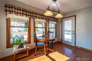 825 Chaucer Ln, Tipp City, OH 45371 - Photo 14