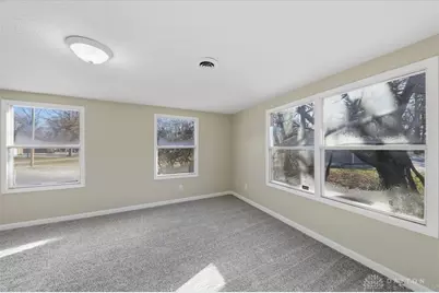 12130 Lakefront Drive, Hillsboro, OH 45133 - Photo 10