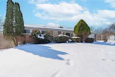 1817 E Spring Valley Paintersville Road, Xenia, OH 45385 - Photo 4