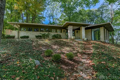 701 E Schantz Avenue, Oakwood, OH 45419 - Photo 1