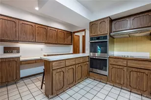 701 E Schantz Ave, Oakwood, OH 45419 - Photo 18