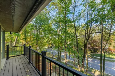 701 E Schantz Avenue, Oakwood, OH 45419 - Photo 6