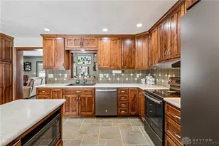 1102 Main Dr, Greenville, OH 45331 - Photo 14