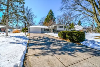 906 New England Avenue, Dayton, OH 45429 - Photo 2