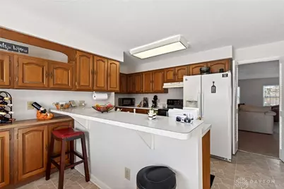 190 Lyons Drive, Dayton, OH 45459 - Photo 38