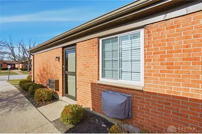 5450 Dunmore Drive, Dayton, OH 45459 - Photo 8