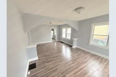 928 Burleigh Avenue, Dayton, OH 45402 - Photo 2