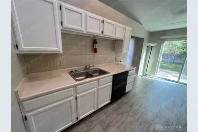 909 Sunset Drive, Englewood, OH 45322 - Photo 14