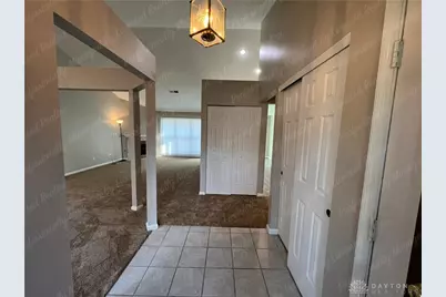 909 Sunset Drive, Englewood, OH 45322 - Photo 4