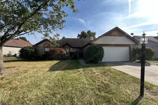 909 Sunset Dr, Englewood, OH 45322 - Photo 1