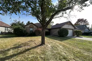 909 Sunset Dr, Englewood, OH 45322 - Photo 2