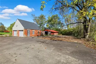 2512 Harshman Rd, Dayton, OH 45424 - Photo 10